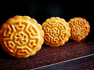 21、椰蓉枸杞月饼,成品