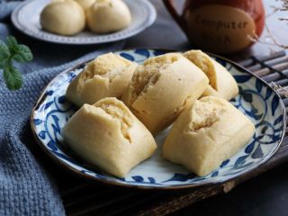 12、玉米面馒头,喜欢吃甜的可以放些糖进去；