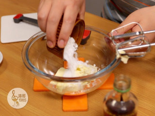 13、免烤奥利奥芝士蛋糕，不需要烤箱,加入糖霜