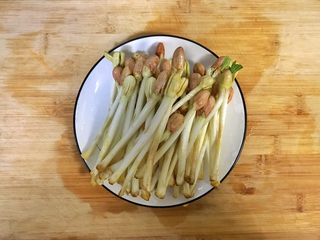 6、超满足便当（2）,花生苗洗净