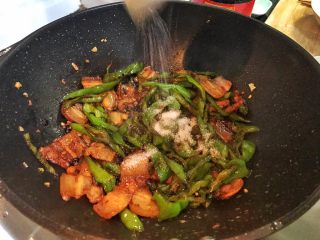 34、超满足便当（2）,加入少许白糖调味（不喜欢吃甜口的人 可以忽略这一步）