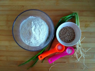 1、苏打酥脆小饼干,准备材料