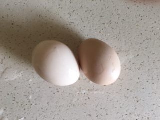 11、福禄（葫芦）土豆泥,蒸好鸡蛋 去皮 