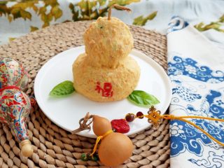 24、福禄（葫芦）土豆泥,做好后 放入冰箱 冷藏一下更好吃，但是要盖上保鲜膜 吃不完的也要盖保鲜膜 因为会氧化