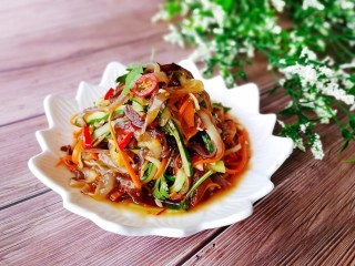 22、夏天必备+凉拌海蜇皮,成品图