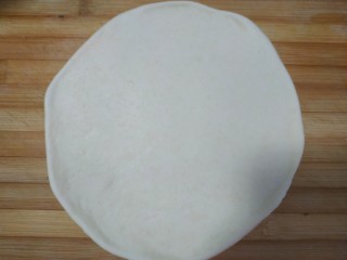 6、芒果披萨,擀成圆饼