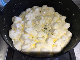 5、可可雪花酥,棉花糖慢慢融化