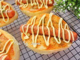 10、免出膜香肠包,成品