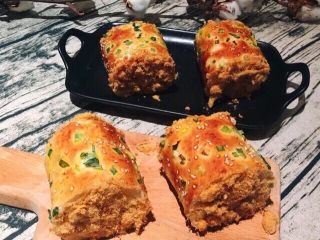 15、香葱肉松面包卷,流口水了吗?!