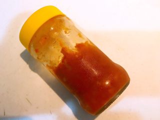 5、剩馒头的春天  馒头火腿披萨,自制的披萨酱（另有菜谱），也可以用番茄酱代替