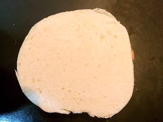 7、剩馒头的春天  馒头火腿披萨,取一片馒头