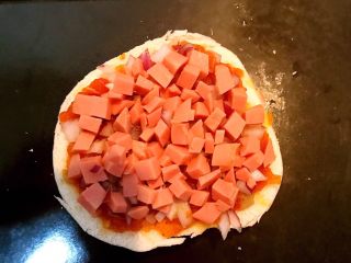 11、剩馒头的春天  馒头火腿披萨,再撒上一层火腿丁