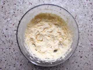 7、杏仁片脆饼,最后打发好的状态！