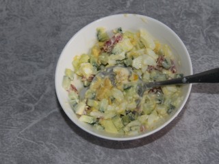 12、鸡蛋沙拉三明治,拌匀