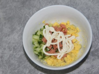 13、鸡蛋沙拉杯,挤点