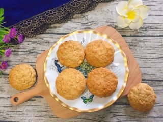 13、花生燕麦饼干,又香又酥的花生燕麦饼干，美美的享用吧。