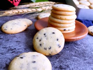 17、黑芝麻薄饼干,成品