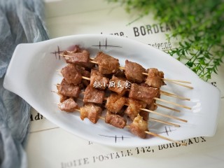 9、烤肉串,猪肉这做法太香了。