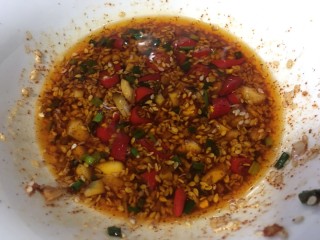 12、手撕鸡胸肉,搅拌均匀