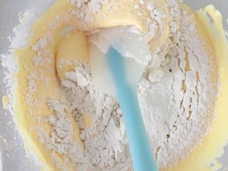 9、蛋黄小饼干,也可以像炒菜那样拌均匀