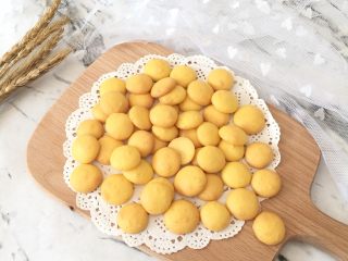 15、蛋黄小饼干,成品图