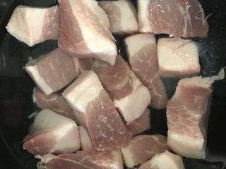 42、一天家双色凉皮➕肉夹馍????,五花肉清水洗净，冷水焯水