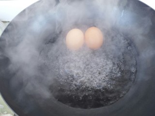 7、腊肠鸡蛋沙拉三明治,大概几分钟就煮好了