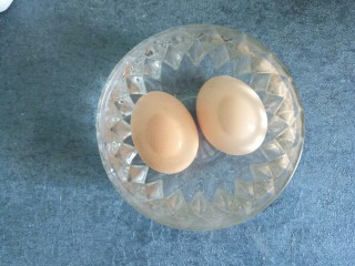 8、腊肠鸡蛋沙拉三明治,煮熟的鸡蛋放冷水里泡一会