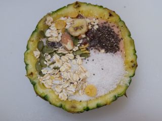 14、凤梨酸奶燕麦,低脂代餐,奇亚籽。