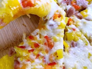 9、披萨,看到芝士拉丝的感觉了吧