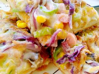 8、培根蔬菜披萨,切块，开吃喽