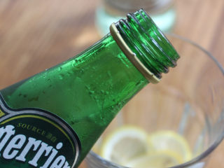 3、Mojito 莫吉托,然后放入苏打水和冰块即可