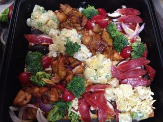 21、吐司魔方披萨,按自己喜欢的魔方方式摆入烤盘（烤盘是9.5寸的）