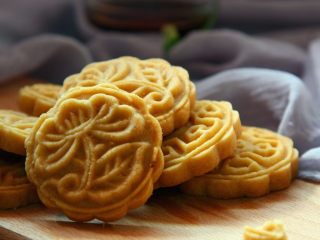 14、桃酥饼干,素油做的，不干不腻