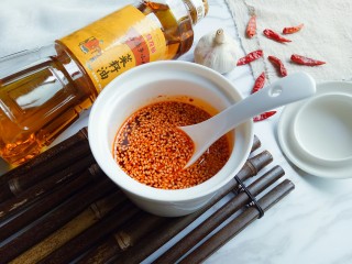 14、油泼辣子,成品图