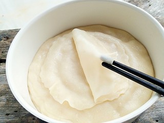 18、蒸荷叶水洛馍,出锅的单饼揭开即可食用！