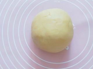 9、奶香卡通饼干,然后取出