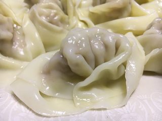 9、水饺,请您慢慢享用！