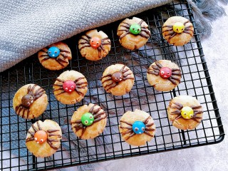 13、万圣节~蜘蛛饼干,成品!有木有很可爱!