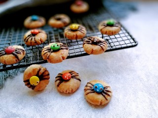 15、万圣节~蜘蛛饼干,成品图!