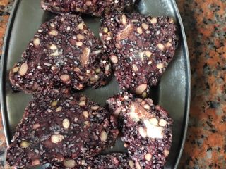 2、沙拉粽,粽子切开