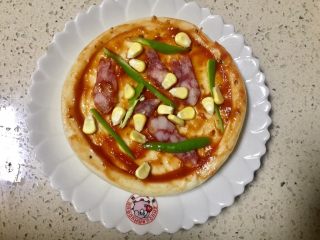 12、披萨~不一样的重奶酪拉丝披萨,放入一半分量的玉米粒