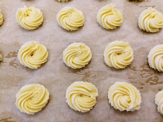 19、提拉米苏曲奇饼干,依次全部做好