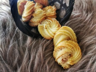 22、提拉米苏曲奇饼干,烤的时候就满屋飘香