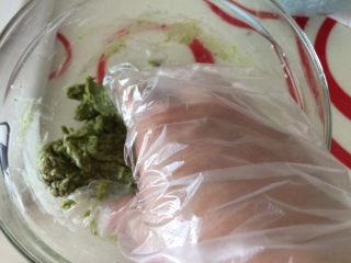 12、早餐抹茶香脆豆,戴上一次性手套抓捏～