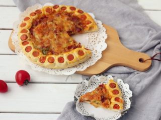 24、花边披萨,
