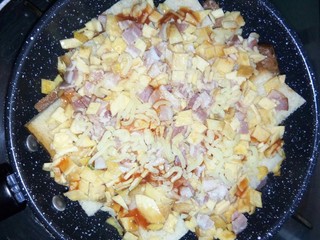 11、吐司培根披萨,小火烤披萨。