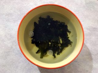 4、健康饮食の凉拌爽口小菜～苦菊裙带菜,泡发