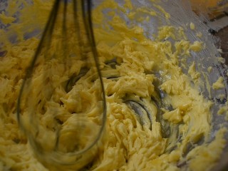 8、黄油曲奇,每一次都要充分的搅拌均匀