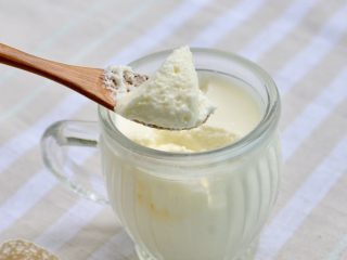 17、零基础酸奶慕斯杯,口感细腻，酸酸甜甜